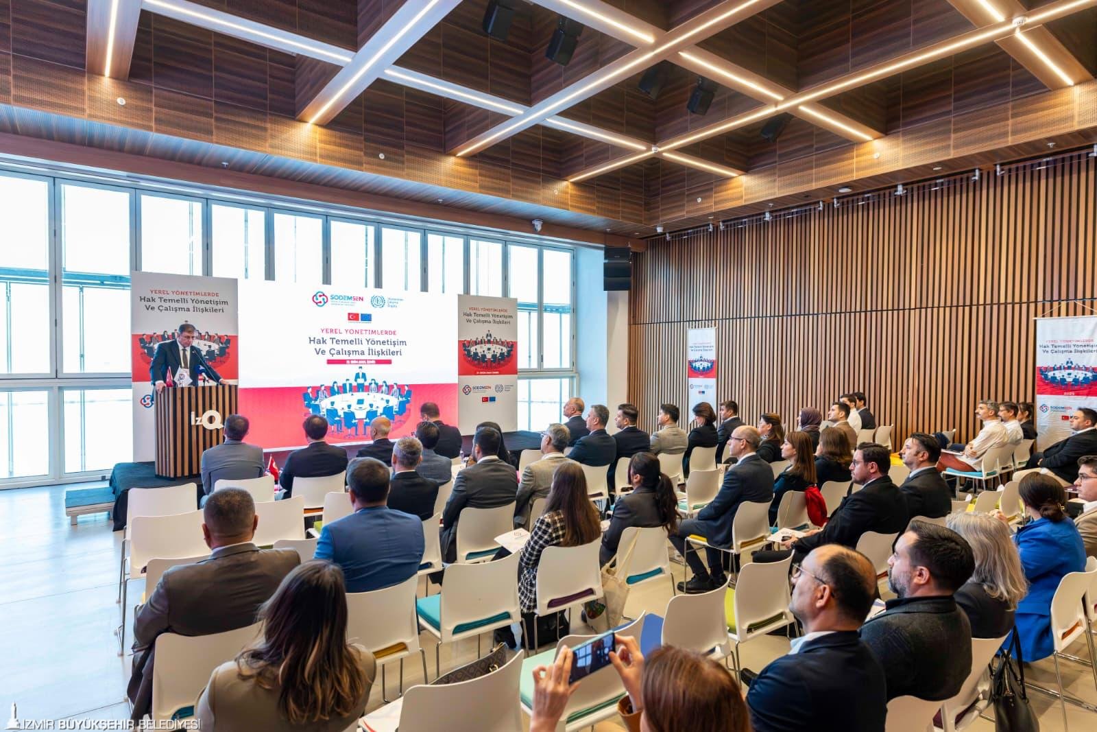 Başkan Tugay: Makam odalarını kaldırıyoruz