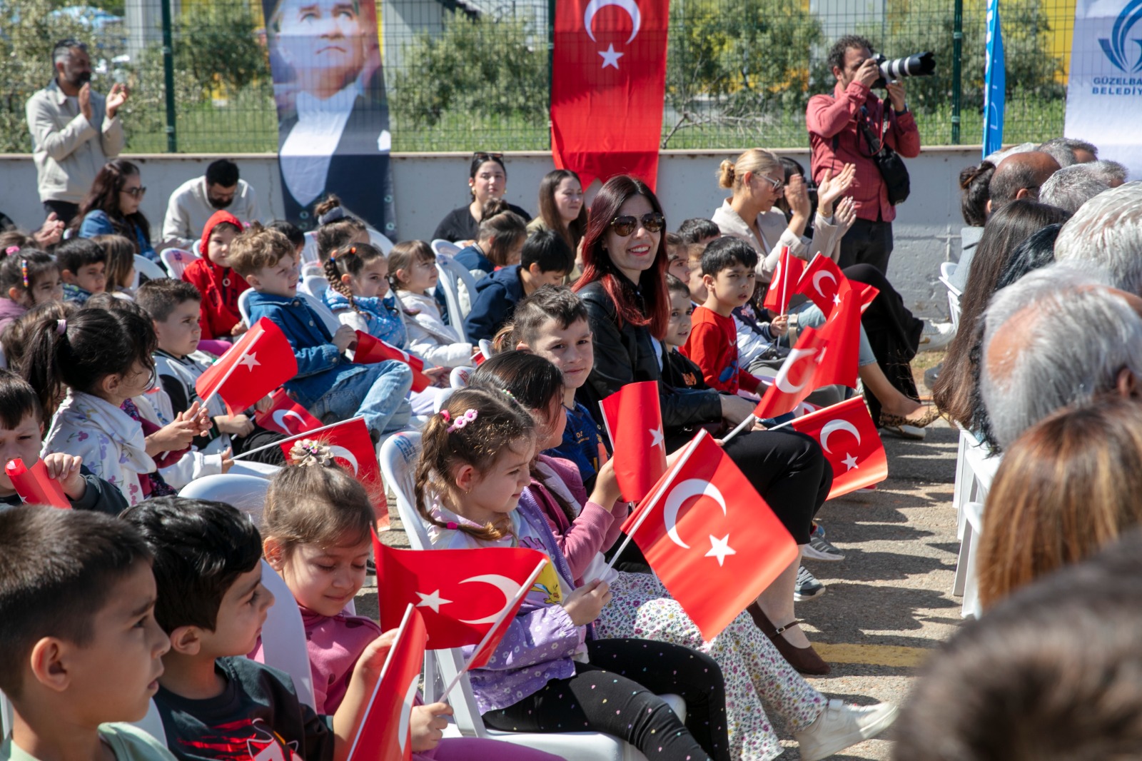 Güzelbahçe’de Eğitime Güçlü Destek