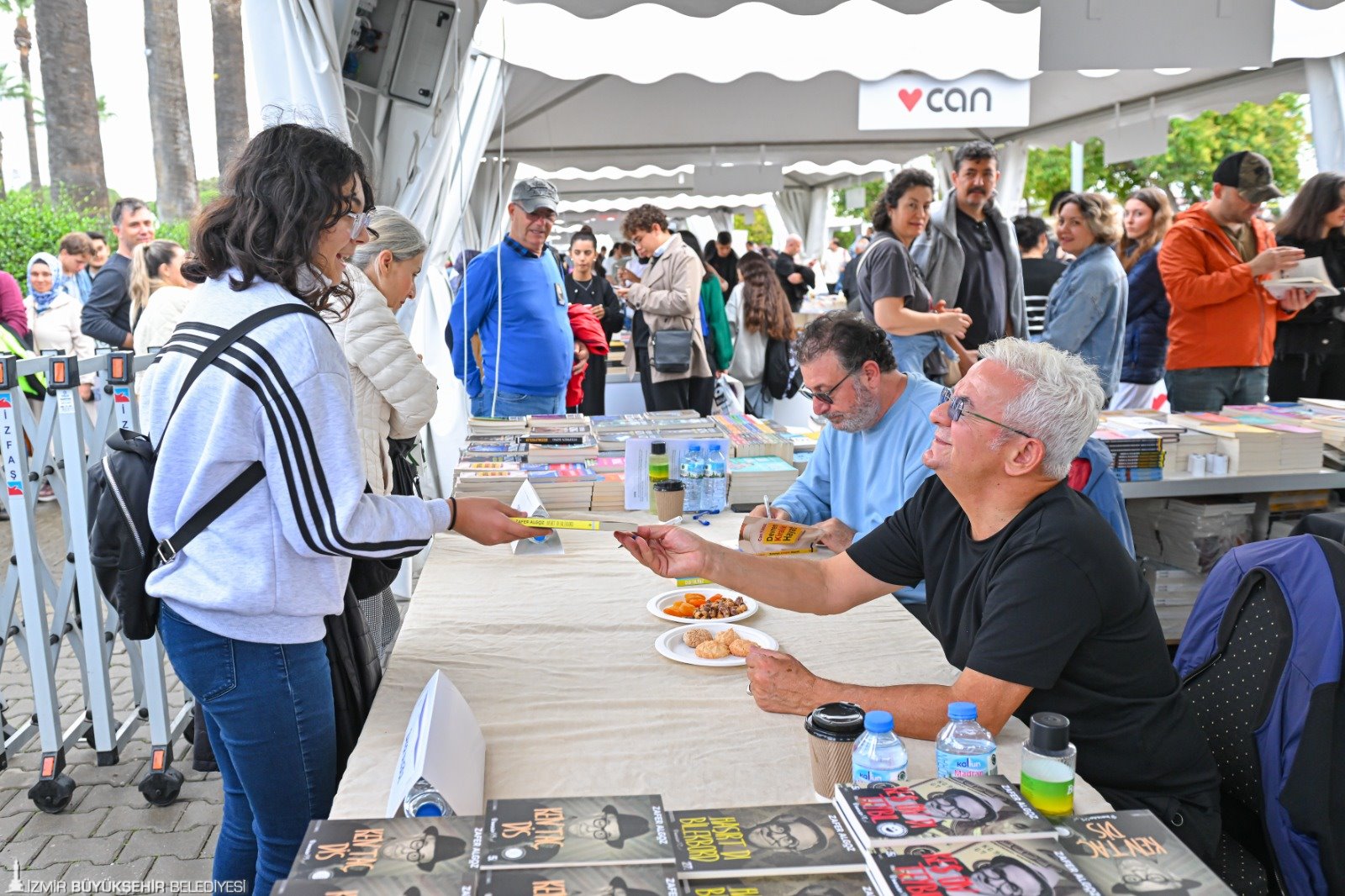 Edebiyat dünyasının kalbi Kültürpark’ta attı